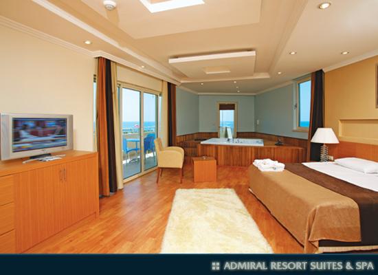 CRYSTAL ADMiRAL RESORT SUITES & SPA