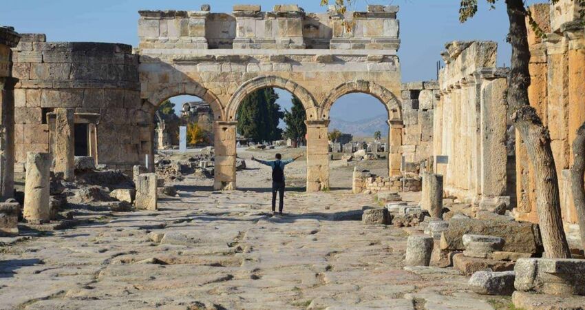 Aydın Çıkışlı Nilüfer Çiçekli Işıklı Göl Pamukkale Turu