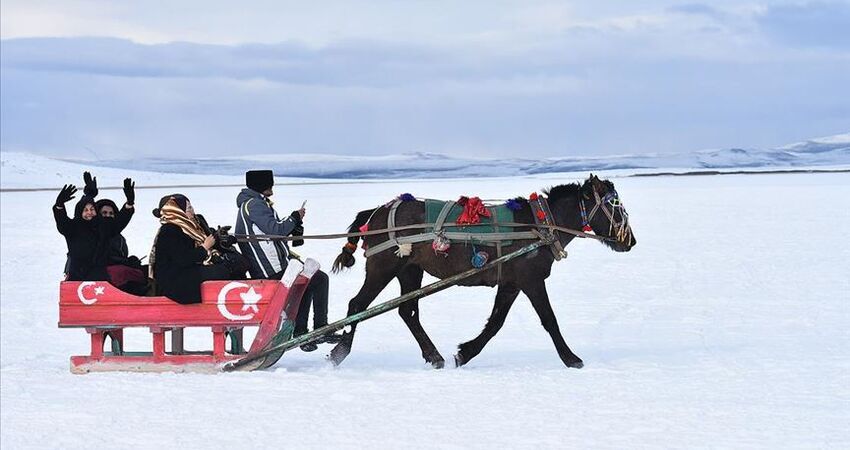 Aydın Çıkışlı Uçakla Doğu Ekspresi Rotasında Kars-Erzurum Turu