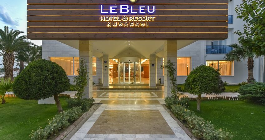 Aydın Çıkışlı Kuşadası Le Bleu Otel Her Şey Dahil Yılbaşı Turu