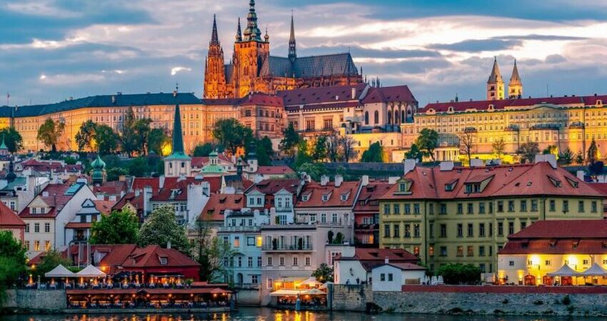Aydın Çıkışlı Prag Viyana Salzburg Budapeşte Turu