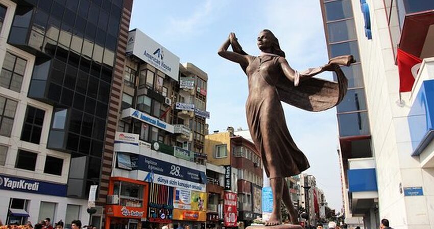 Aydın Çıkışlı İzmir Konak Kemeraltı Karşıyaka Turu