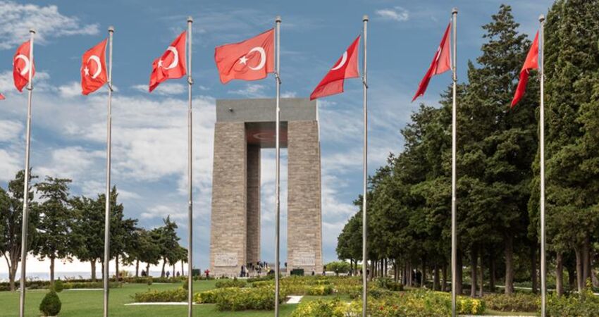 Aydın Çıkışlı Çanakkale Şehitlik Assos Cunda Turu